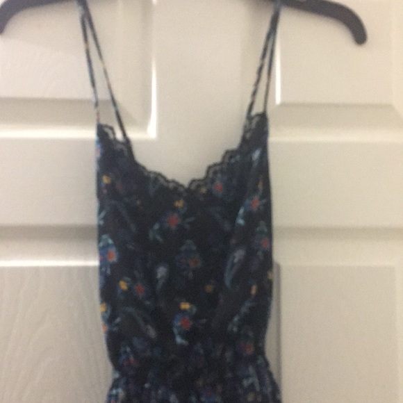 Hollister Floral strap top - Picture 2 of 7